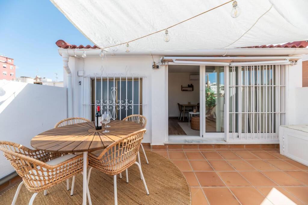 Urban Charm Rooftop Apartment With Vista Malaga Exterior photo