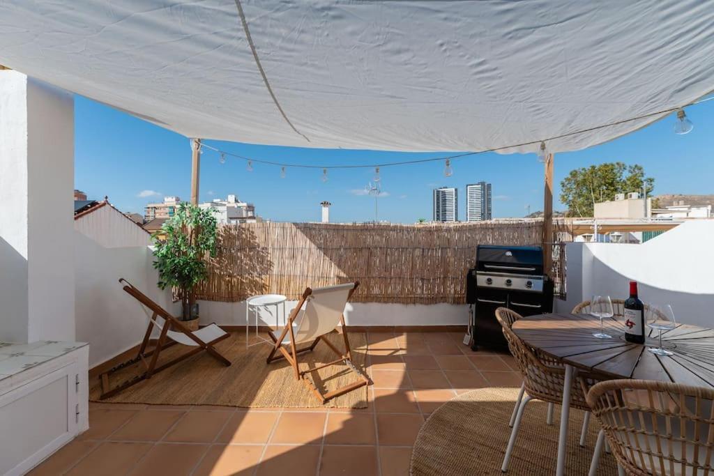 Urban Charm Rooftop Apartment With Vista Malaga Exterior photo