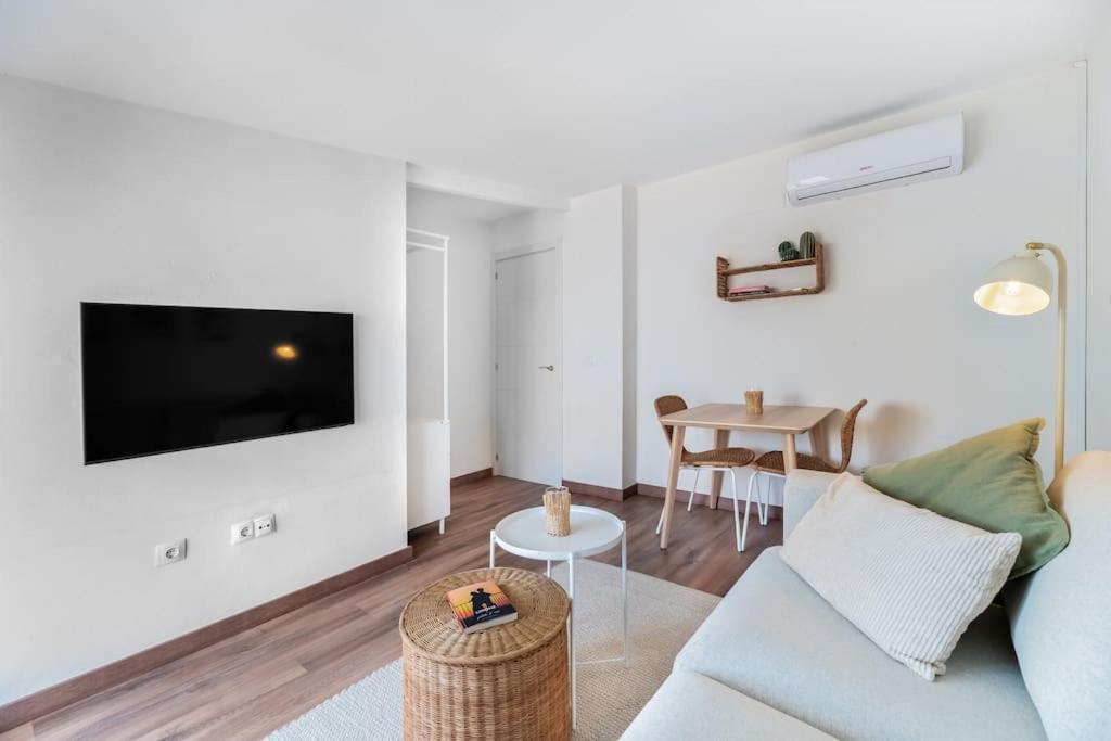 Urban Charm Rooftop Apartment With Vista Malaga Exterior photo